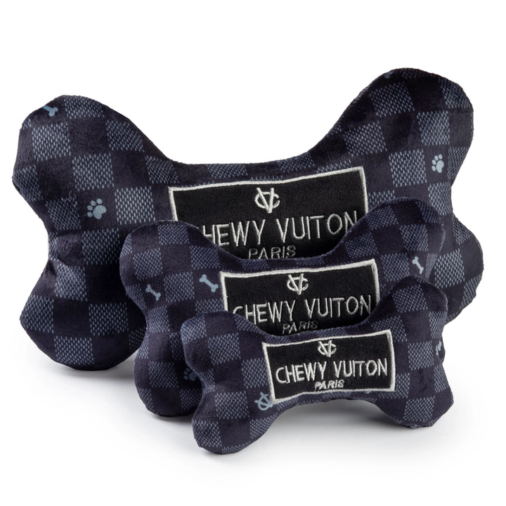 Designová plyšová kost Chewy Vuiton – černý vzor, pískací