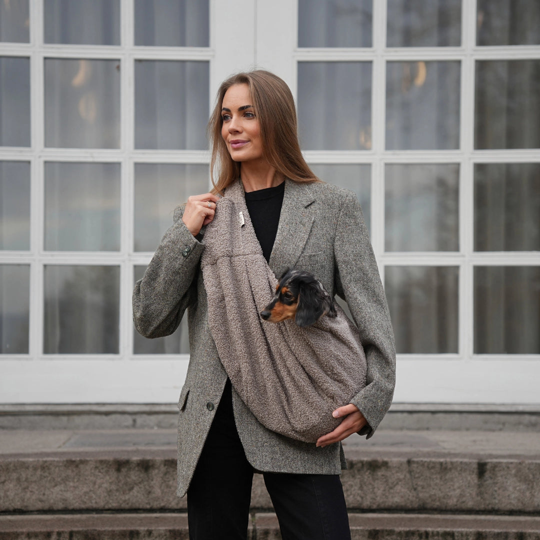 Ava – Stylová taška pro psy z plyše